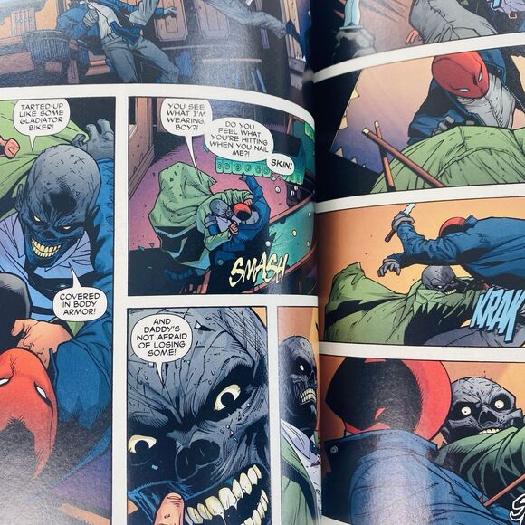 Batman Under the Hood vol 2 volume two (DC Comics 2006) Judd Winick Red Hood TPB - Picture 6 of 6